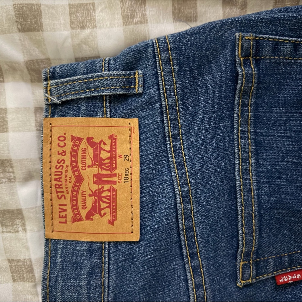 Levi’s boy shorts - Picture 2 of 3